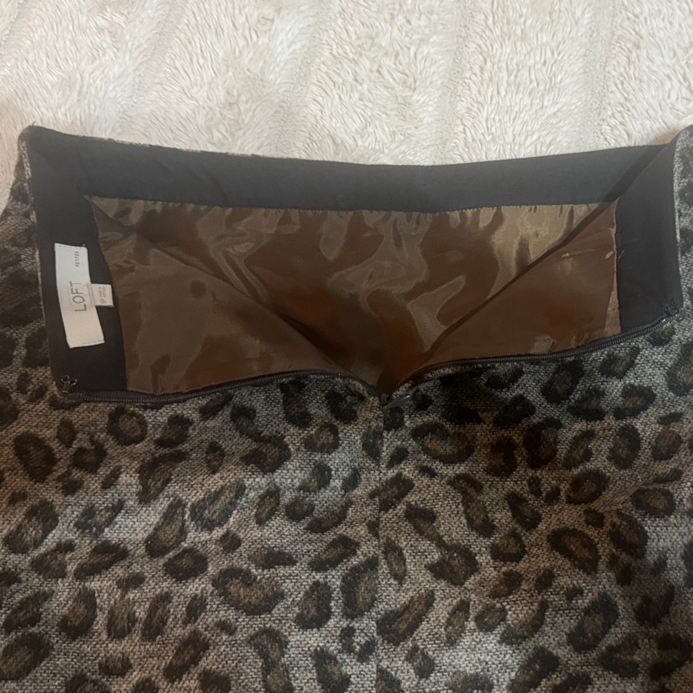 LOFT Black and Brown Animal Print Pencil Skirt - Size 6P - Picture 9 of 12